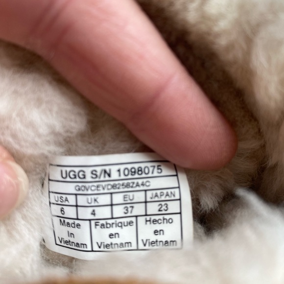 UGG CUSTOMIZABLE BAILEY BOW SHORT CHESTNUT WOMEN'S BOOTS SIZE US 6 - Picture 6 of 9